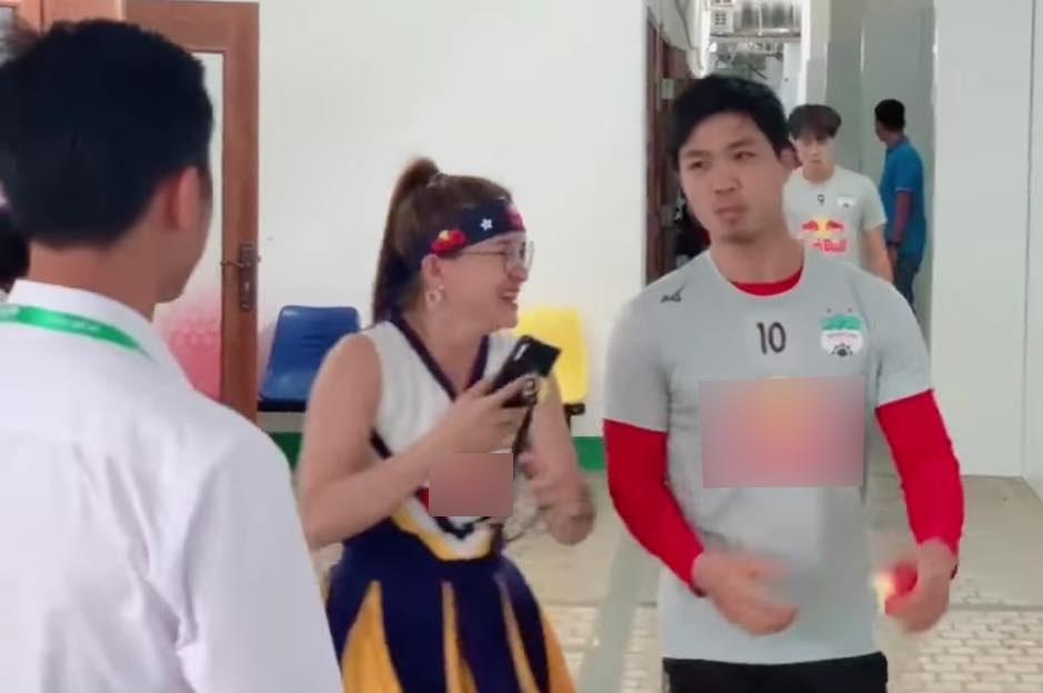 Công Phượng bị tố chảnh chọe, có thời gian ăn táo nhưng từ chối chụp ảnh-3