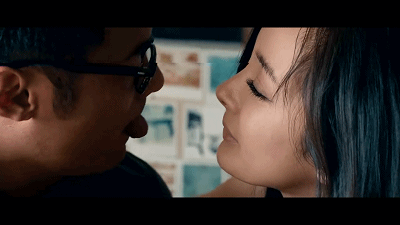 ĐẦU TUẦN VUI VẺ: Những nụ hôn vừa dơ vừa ác khiến người xem hết vía!-8