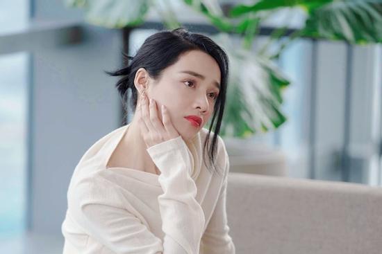 'Đạo diễn Nhất Trung bức xúc với Nhã Phương'