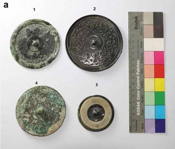 Bí ẩn loạt mộ cổ với 80 chiếc gương báu soi quanh người chết-3