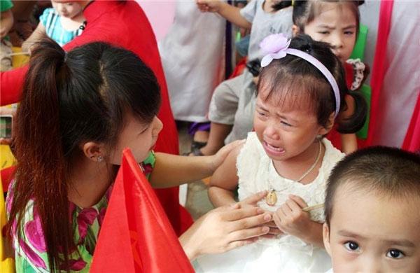 Hội phụ huynh sang chấn tâm lý: Hết dọa nạt đến chèo kéo con không chịu đến trường-8