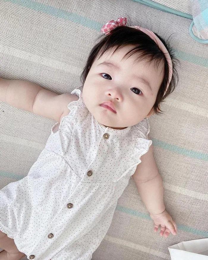 Đông Nhi - Ông Cao Thắng không tiếc tay sắm sửa sành điệu cho con gái Winnie-7