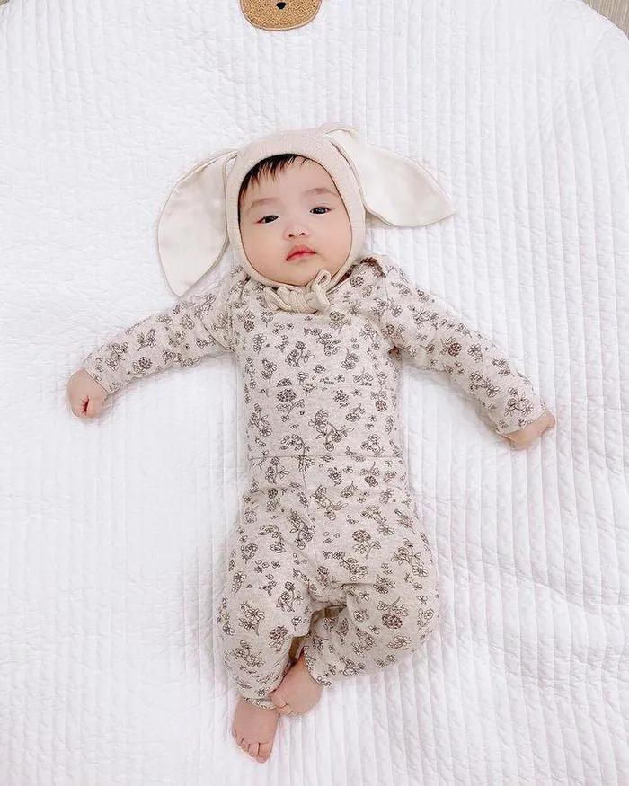 Đông Nhi - Ông Cao Thắng không tiếc tay sắm sửa sành điệu cho con gái Winnie-8