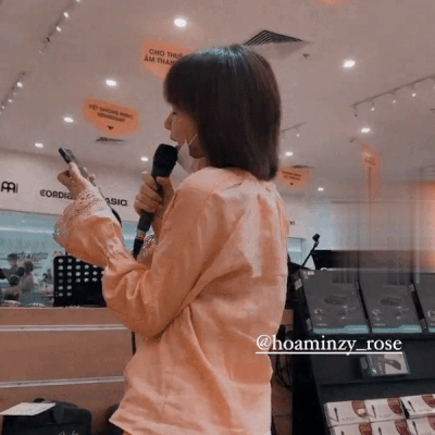 Choáng váng với màn thử loa ngẫu hứng của Hòa Minzy-2