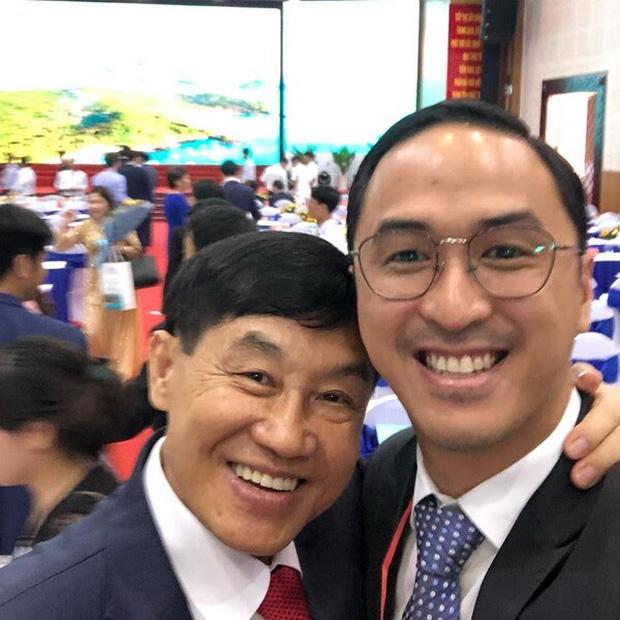 Johnathan Hạnh Nguyễn: Ông bố tỷ phú ngoài nhiều tiền, bên trong ấm áp-9