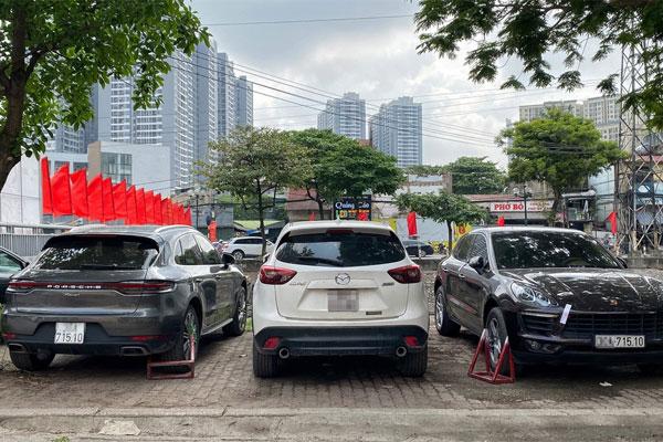 Một trong 2 xe Porsche cùng biển số bị đục số khung, số máy-1