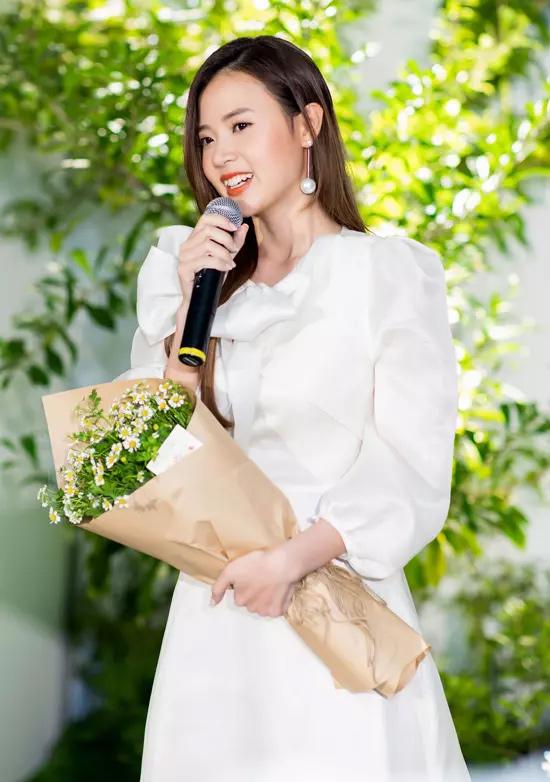 Giật mình nhan sắc 13 năm trước của Midu-7