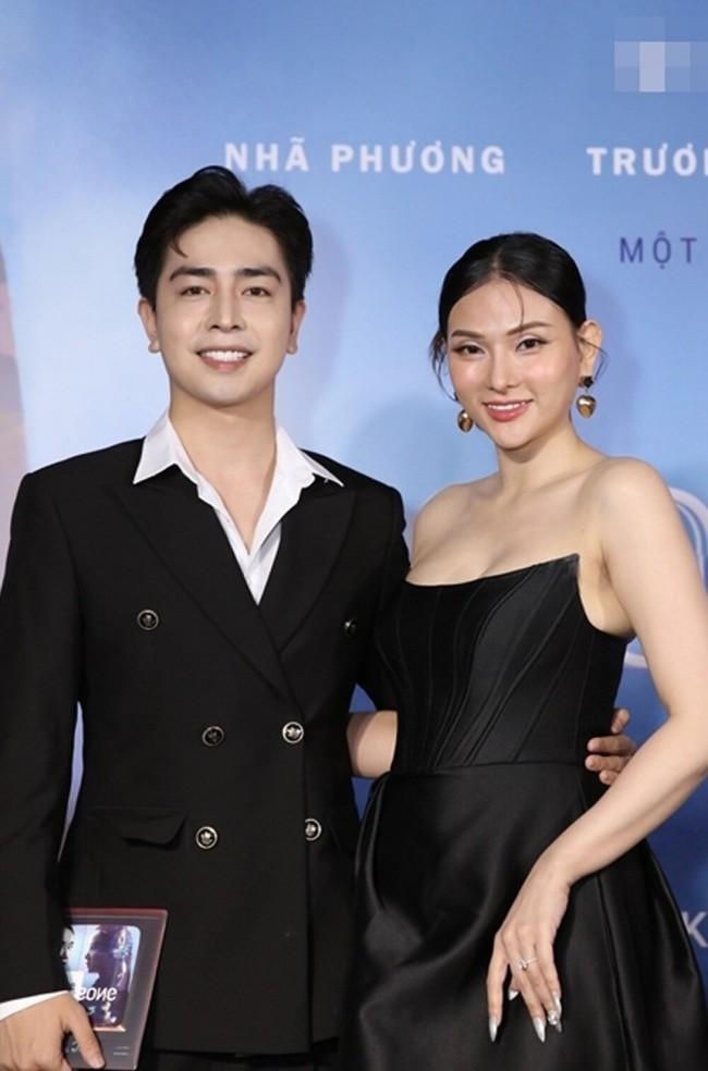 Đụng đầm với Thu Thủy và Nam Em, Văn Mai Hương lấn lướt nhờ một món đồ-16