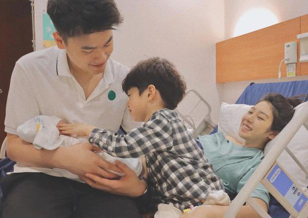 Ai ở cữ tóc tai bù xù xuống sắc chứ Trang Lou thì không nhé-1