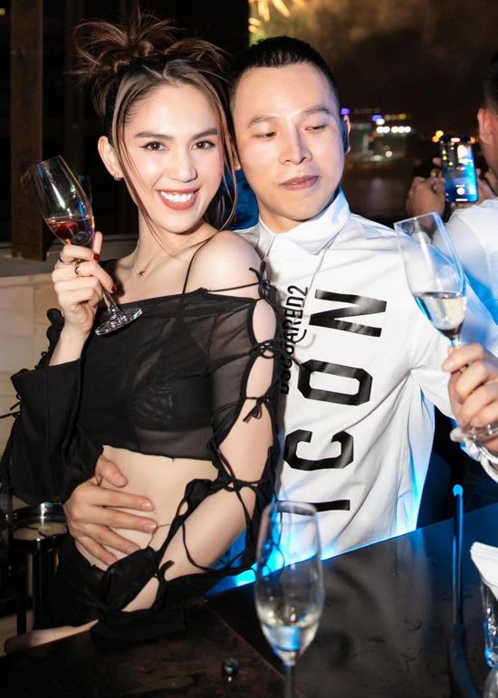 Vũ Khắc Tiệp kém duyên từ bàn tay hư đến kiểu nhìn xoáy vòng 1 Ngọc Trinh-6