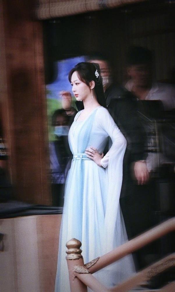 Dương Tử bị tố sao chép tạo hình Triệu Lộ Tư - Viên Băng Nghiên, fan chỉ trích công ty-3