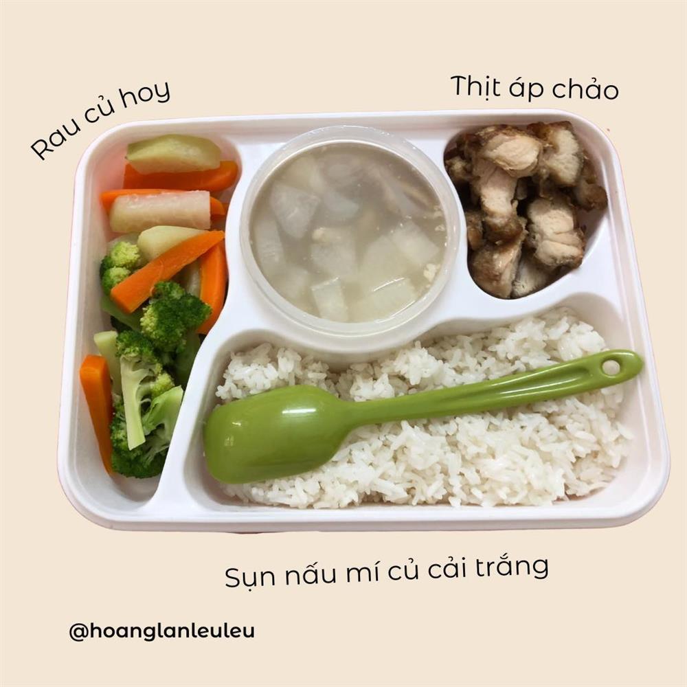 Cô nàng 2k số hưởng được mẹ bạn trai đều đặn nấu cơm cho mang đi làm-4