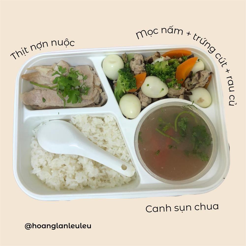 Cô nàng 2k số hưởng được mẹ bạn trai đều đặn nấu cơm cho mang đi làm-7