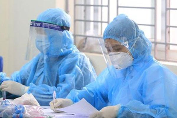 Covid-19: TP.HCM truy vết các trường hợp tiếp xúc 3 người nhập cảnh trái phép từ Campuchia-2