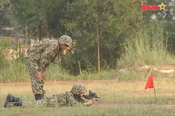 Mũi trưởng Long lộ ảnh đích thân vào bếp nấu ăn cho Hậu Hoàng-5