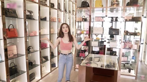 Soi tủ đồ hiệu của sao Việt, người ngỡ giàu nhất lại đơn giản khó tin-17