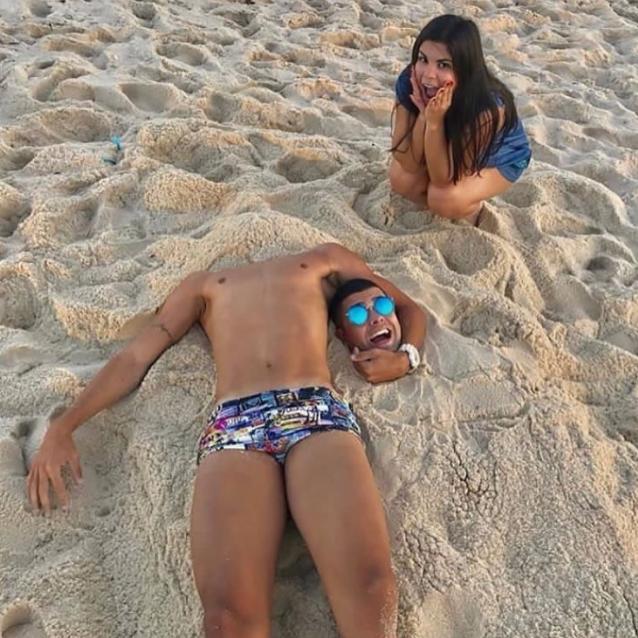 Cách chụp ảnh khi đi biển được nhiều Iike-1