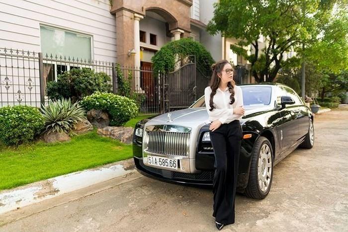 Điểm mặt sao Việt sở hữu xế khủng Rolls-Royce 40 tỷ đồng-4