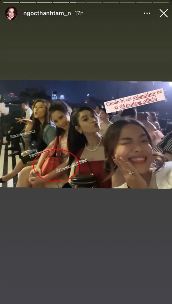 Mặt béo tròn, mặc váy rộng, bằng chứng rõ 10 vợ Phan Thành mang thai-5