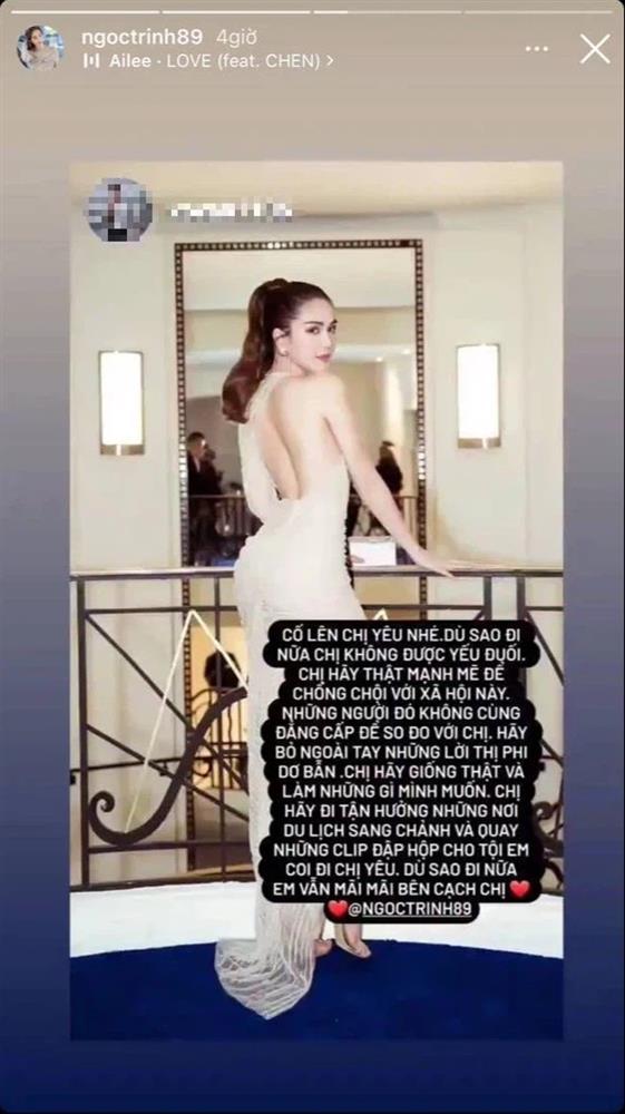 Mặc Nathan Lee náo loạn, Ngọc Trinh thảnh thơi khoe clip bốc lửa với Chi Pu-1