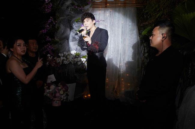 Dạ tiệc tiền tỷ của Nathan Lee bị chê không như quảng cáo-5