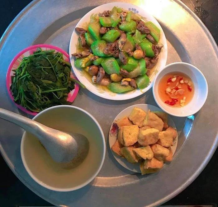 5 gợi ý đi chợ cho mâm cơm tươm tất, 60k/bữa ăn cho gia đình 4 người-1