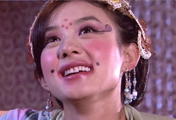 Những lần Triệu Lệ Dĩnh bị lớp son phấn dìm hàng không thương tiếc-3