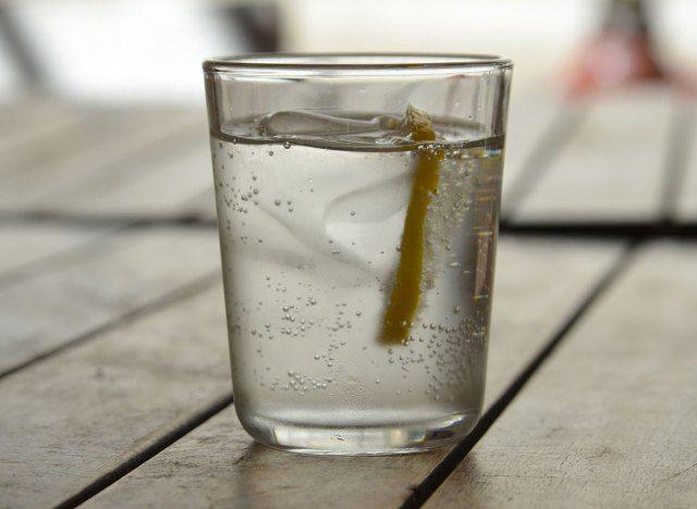 7 đồ uống có thể hại ruột nếu lạm dụng, có loại người Việt uống quanh năm suốt tháng-6