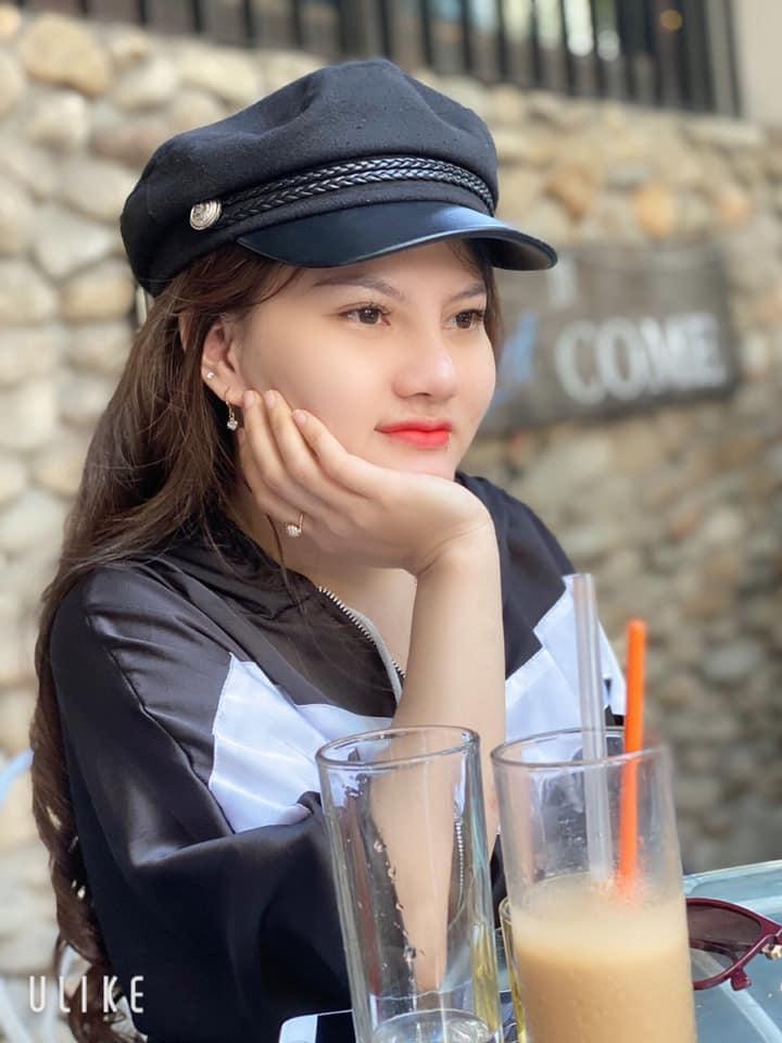 Dàn hot girl ma túy thích trưng của khoe thân, chăm giảng đạo lý-6