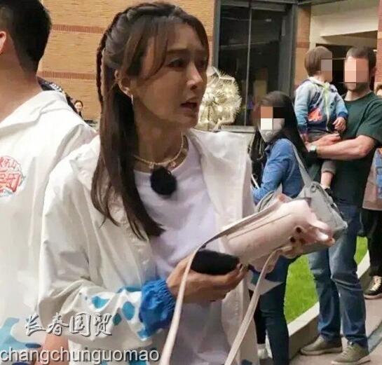 Phú Sát Hoàng Hậu Tần Lam xuống sắc nhận không ra-4