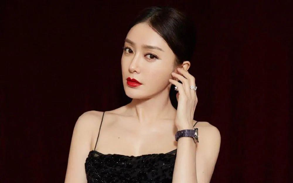 Phú Sát Hoàng Hậu Tần Lam xuống sắc nhận không ra-5