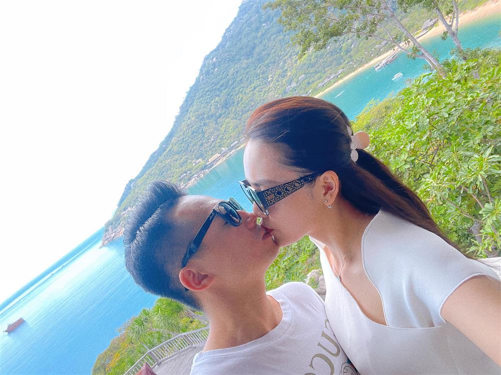 Hotboy cảnh sát sau 3 năm cưới top 10 Hoa Hậu Việt Nam-9