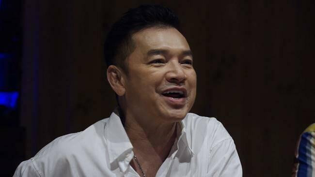 Những nụ hôn chất lừ của dàn sao già gân trên màn ảnh Việt-3