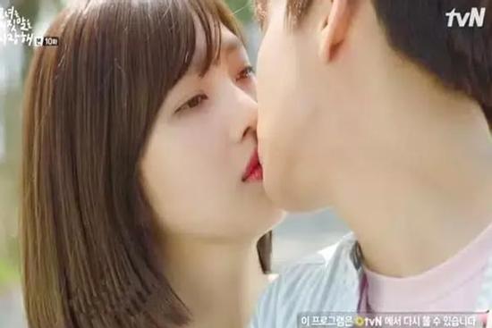 'Thảm họa diễn xuất' Red Velvet quay lại đóng phim, netizen lo lắng 'lại bom xịt'