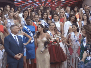 Phạm Hương sai lầm khi giành chỗ đẹp tại Miss Universe 2015?-5