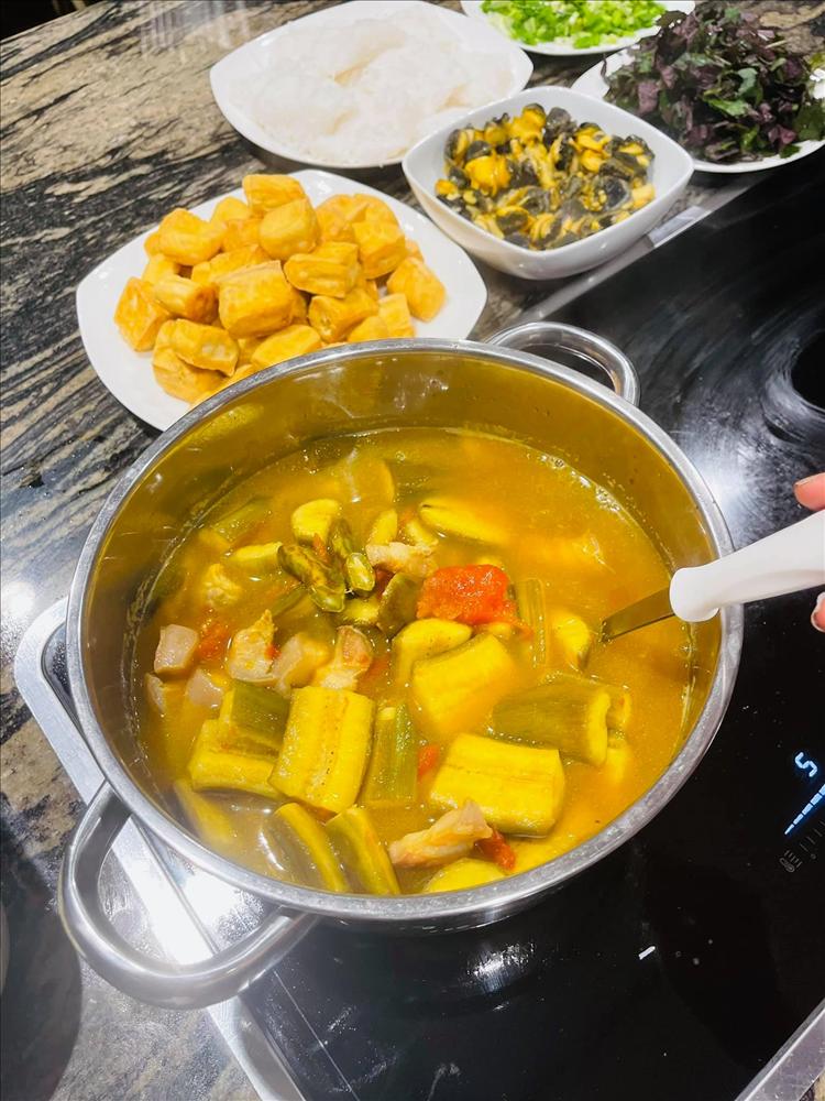 Nhìn món ốc chuối đậu của Lã Thanh Huyền, hội chị em đòi ship luôn 1 nồi-4