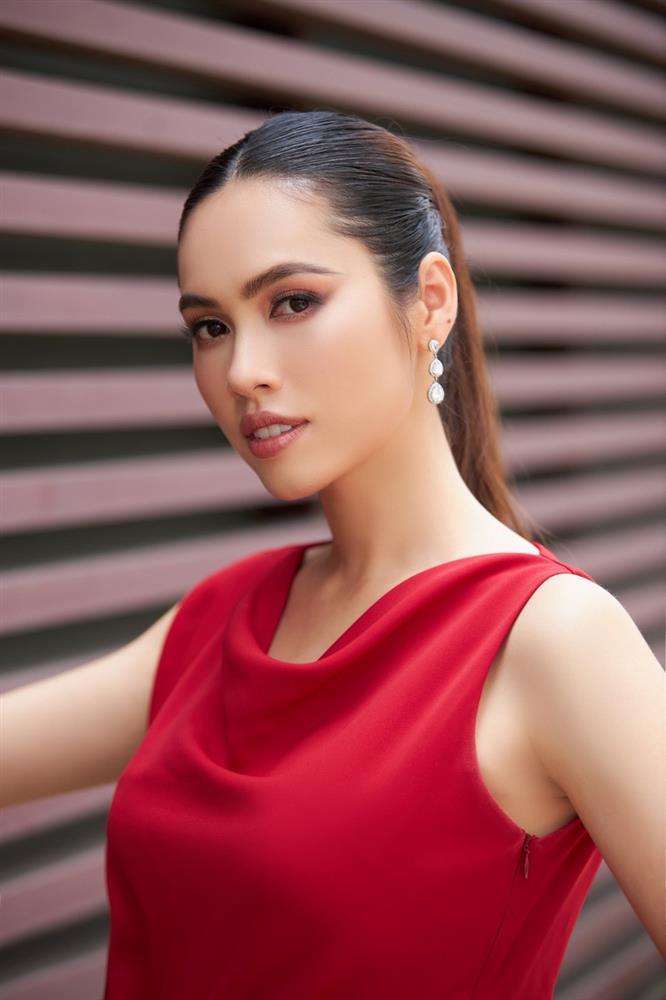 Người đẹp chơi xấu Hoàng My tại Miss Universe 2011 là ai?-3