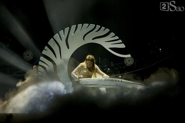 Mỹ Tâm tập đàn tranh vì người yêu: Chỉ có tình yêu mới làm chúng ta điên khùng-5