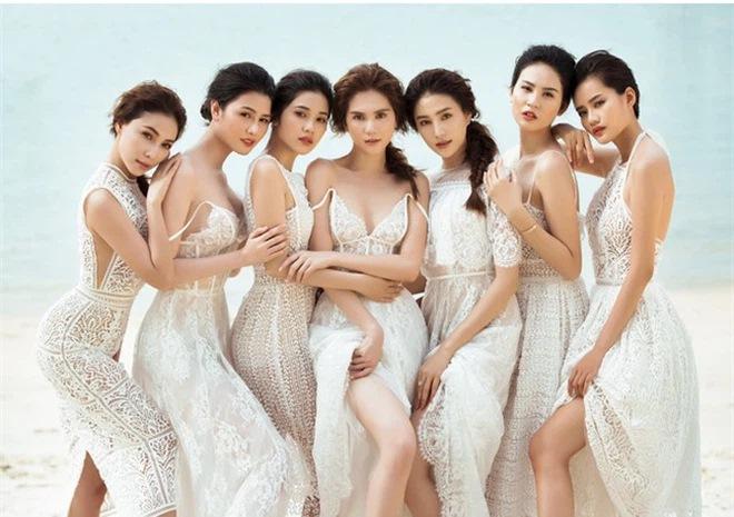 Show tuyển gà của Vũ Khắc Tiệp nhái hệt Victorias Secret, khác mỗi cái tên-7