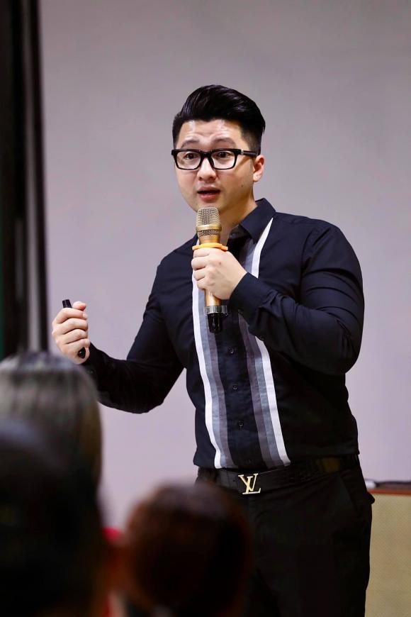 Ngoại hình thay đổi chóng mặt của Trọng Hưng sau 8 tháng ly hôn Hà My-9