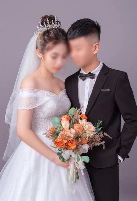 Cặp đôi 2005 đám cưới ở Nghệ An: Chờ chú rể đủ tuổi sẽ đăng ký kết hôn!-1