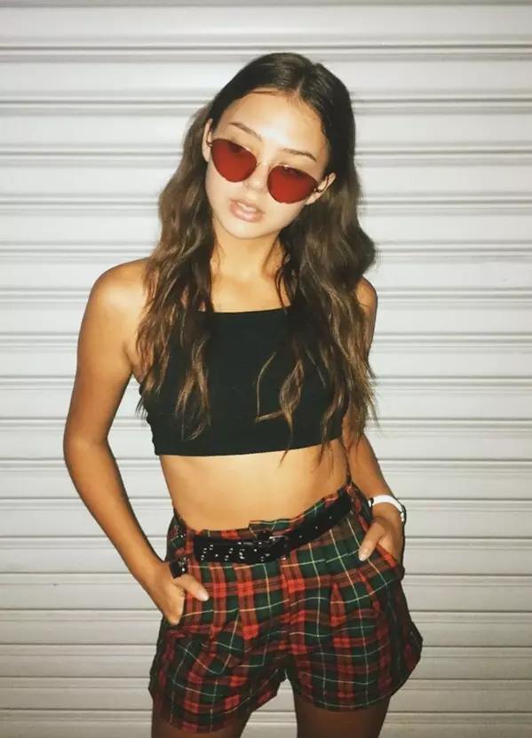 Body xịn đét của bồ Bùi Tiến Dũng, khiến Ngọc Trinh phải chấm điểm 10-5