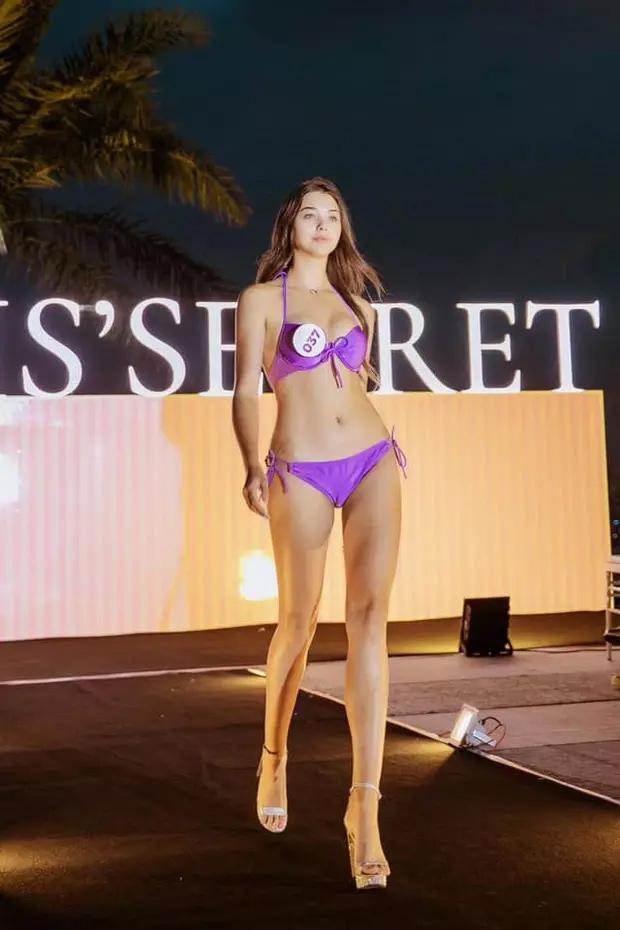 Show hình cùng bạn gái, nổi bật nhất là bàn tay hư Bùi Tiến Dũng-9