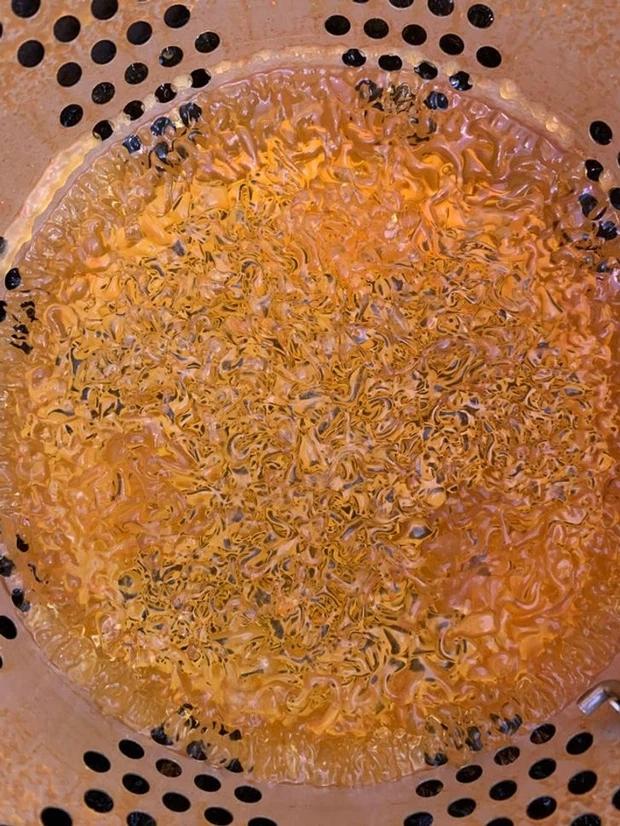 Bị con người lãng quên, thực phẩm sẽ biến hình kinh hãi đến thế nào?-6