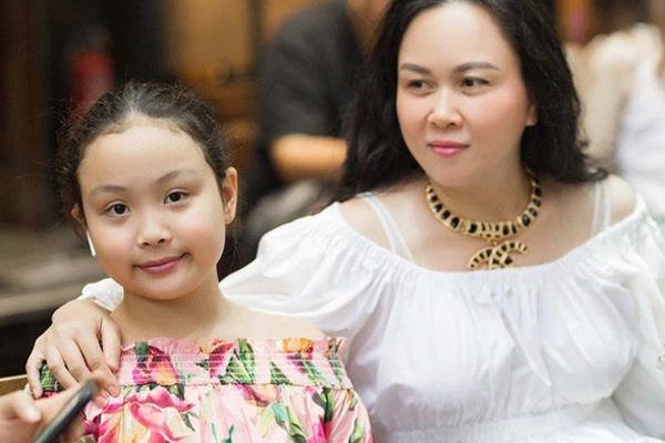 Gu mặc phóng khoáng của con gái Phượng Chanel-12