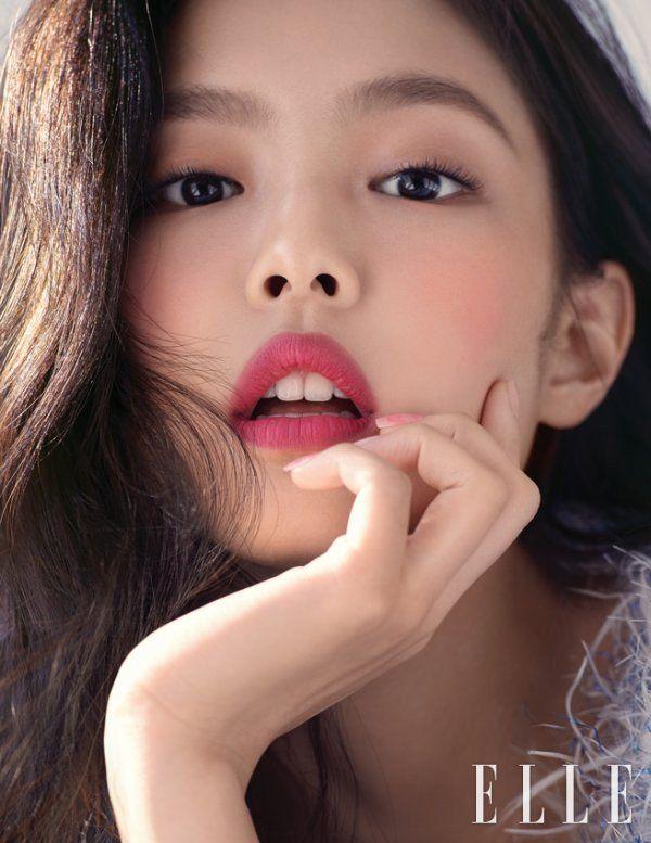 Ngọc Trinh khiến netizen khóc thét vì đeo lens giả trân-11