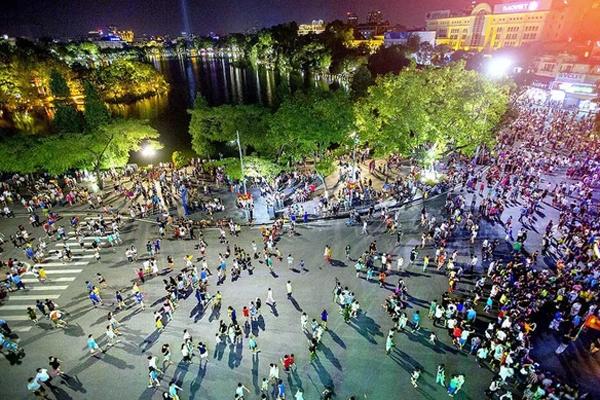 NÓNG: Hà Nội tạm dừng tổ chức lễ hội và các tuyến phố đi bộ để phòng, chống Covid-19-1
