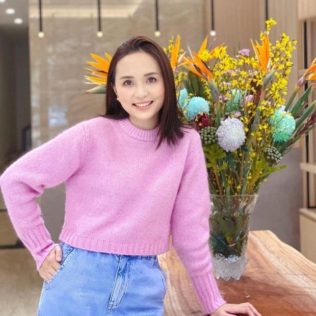 Nhan sắc vợ Văn Quyết ngày càng thăng hạng, netizen ước qua 30 tuổi cũng chỉ cần xinh thế-2