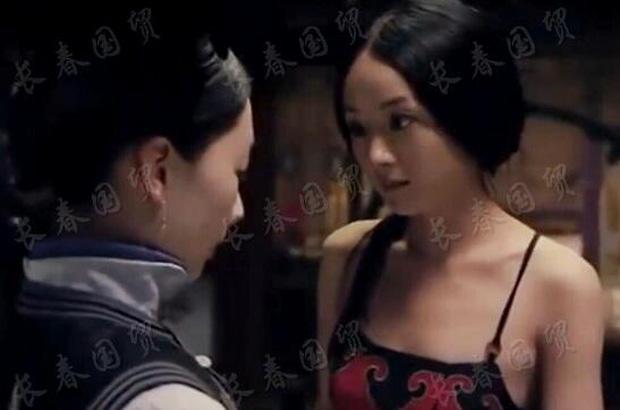 Ảnh thiếu vải của Triệu Lệ Dĩnh bỗng hot lại: Body lộ khuyết điểm, visual khác lạ-8