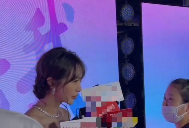 Tình cũ Huỳnh Hiểu Minh đá đểu Angela Baby-1